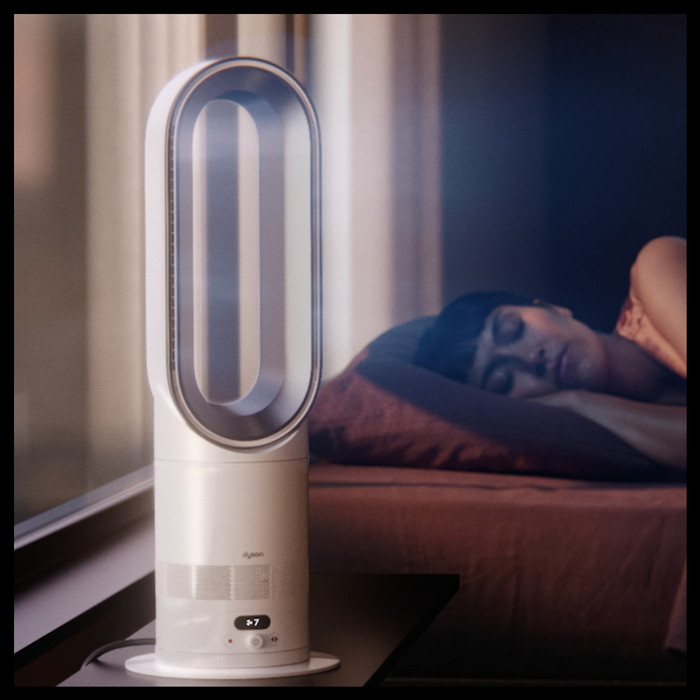 Dyson Hot+Cool HF1 product in use