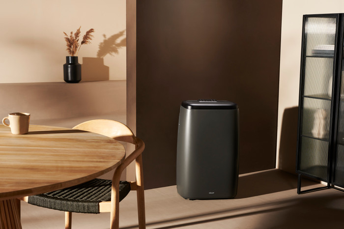 Duux North Smart 18K BTU/h Grau produkt in gebrauch