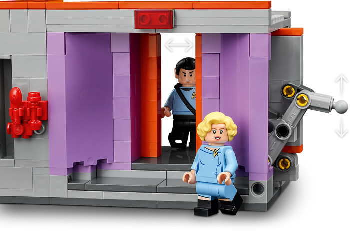 LEGO Icons Star Trek: U.S.S. Enterprise NCC-1701 Bridge 11385 detail