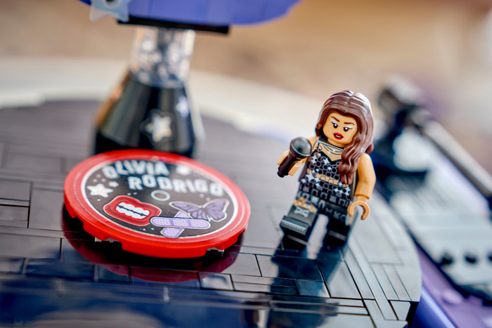 LEGO Editions Olivia Rodrigos Konzertmond 43029 detail