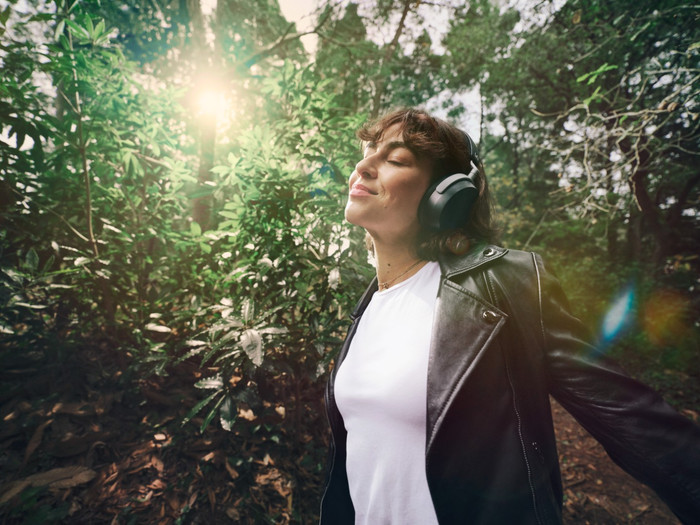 Sennheiser HDB 630 product in use
