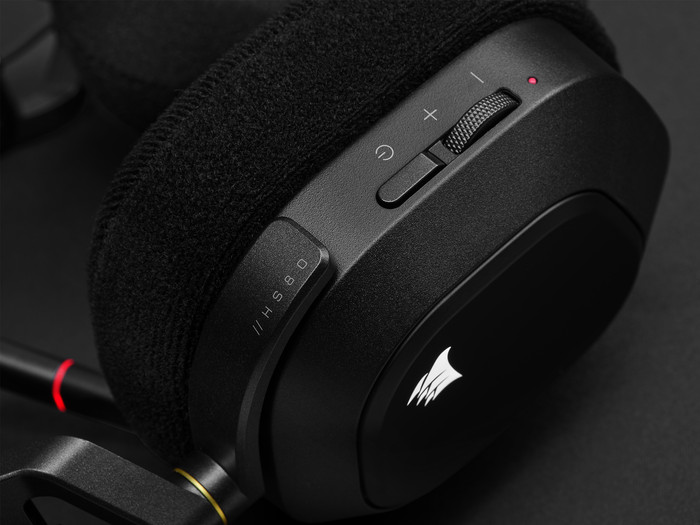 Corsair HS80 RGB Wireless null
