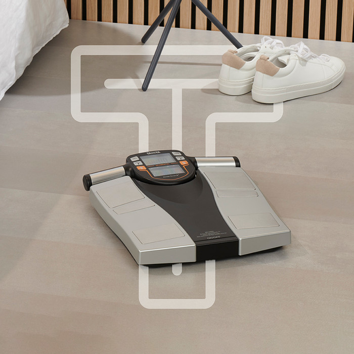 Tanita BC-545N product in use