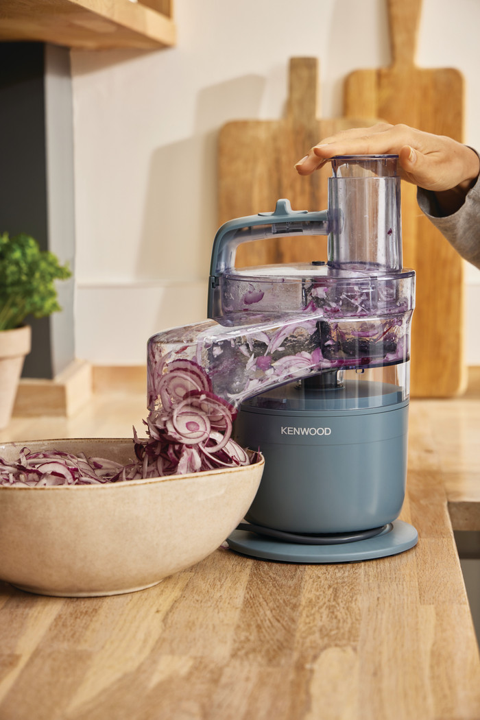 Kenwood Multipro Go FDP23.140GY Storm Grey produkt in gebrauch