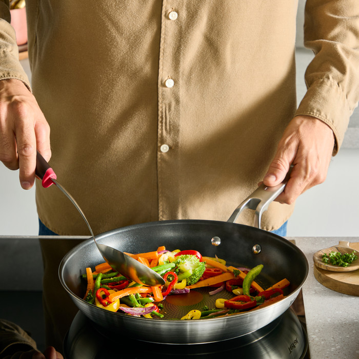 Tefal Extreme Keramikbratpfanne 24 cm produkt in gebrauch