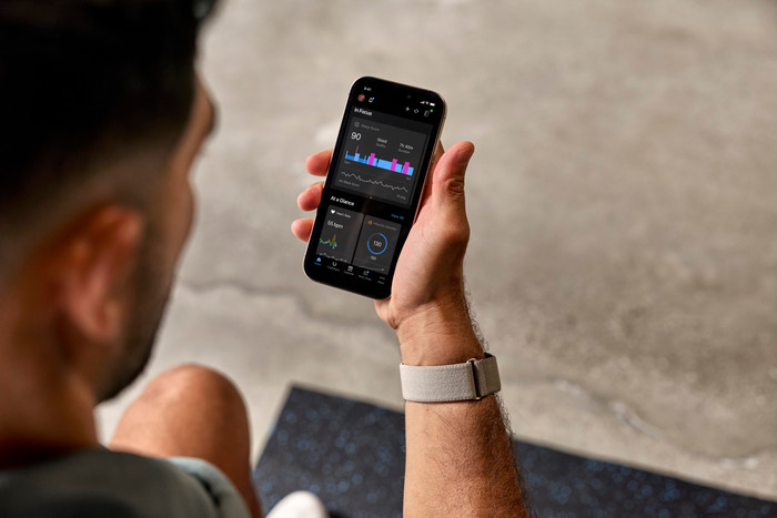 Garmin CIRQA Smart Band L/XL Grau produkt in gebrauch