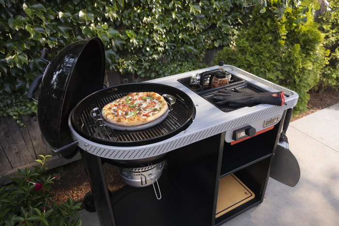 Weber Performer Premium product in use