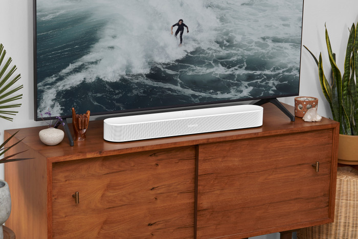 Sonos Beam Gen. 2 Weiß + 2x Era 300 Weiß produkt in gebrauch