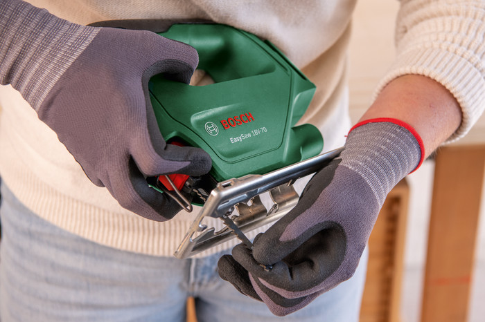 Bosch EasySaw 18V-70 (without battery) product in use
