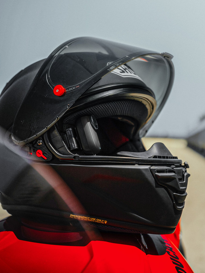 Insta360 Go 3S Motorrad-Set mit helmintegrierter POV-Halterung product color detail