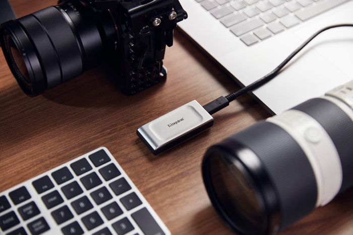 Kingston XS2000 Portable SSD 2TB produkt in gebrauch