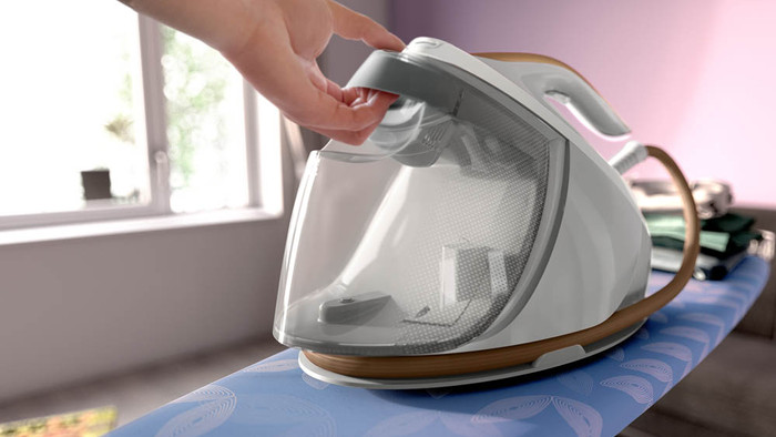 Philips 7000 Series PerfectCare PSG7040/10 product in use