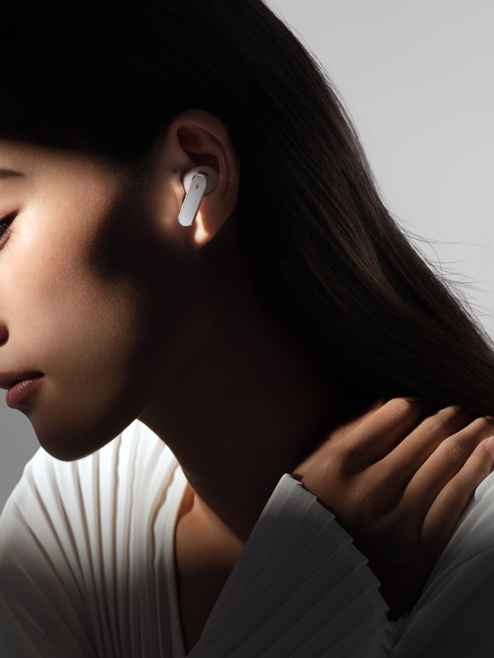 HUAWEI FreeBuds Pro 5 White product in use