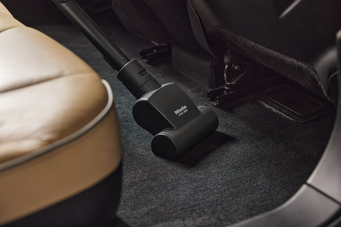 Miele Handbag brush STB 101 product in use