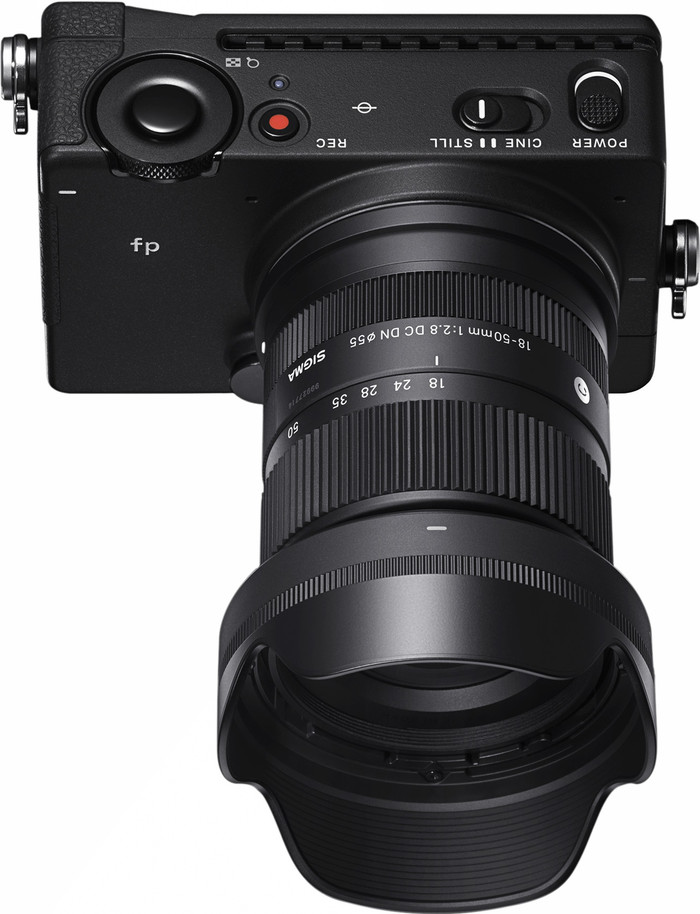 Sony A6700 + Sigma 18-50mm f/2.8 DC DN Contemporary null