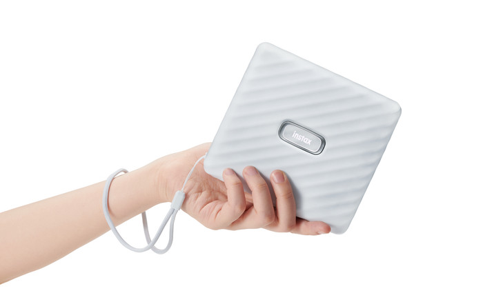 Fujifilm Instax Link WIDE Weiß produkt in gebrauch