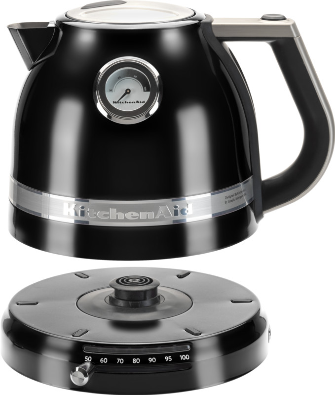 KitchenAid Artisan Wasserkocher Onyx Schwarz produkt in gebrauch