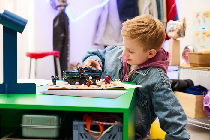 LEGO Marvel Spider-Man Jagt den Gefängnistransporter 76349 produkt in gebrauch
