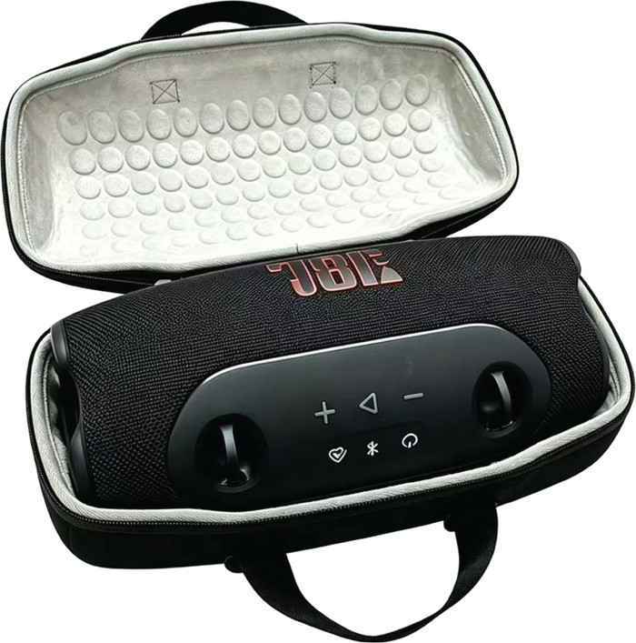 Travel Case for the JBL Xtreme 5 product in use