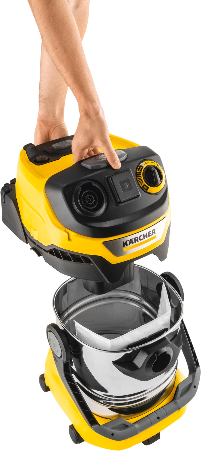 Kärcher WD 5P S V-25/5/22 product in use