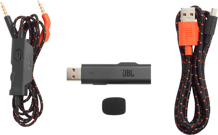 JBL Quantum 810 Wireless produkt in gebrauch