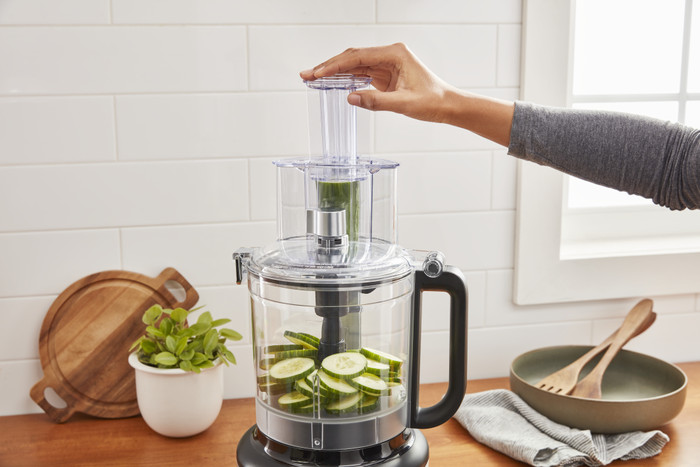 KitchenAid 5KFP1319EBM Mattschwarz produkt in gebrauch