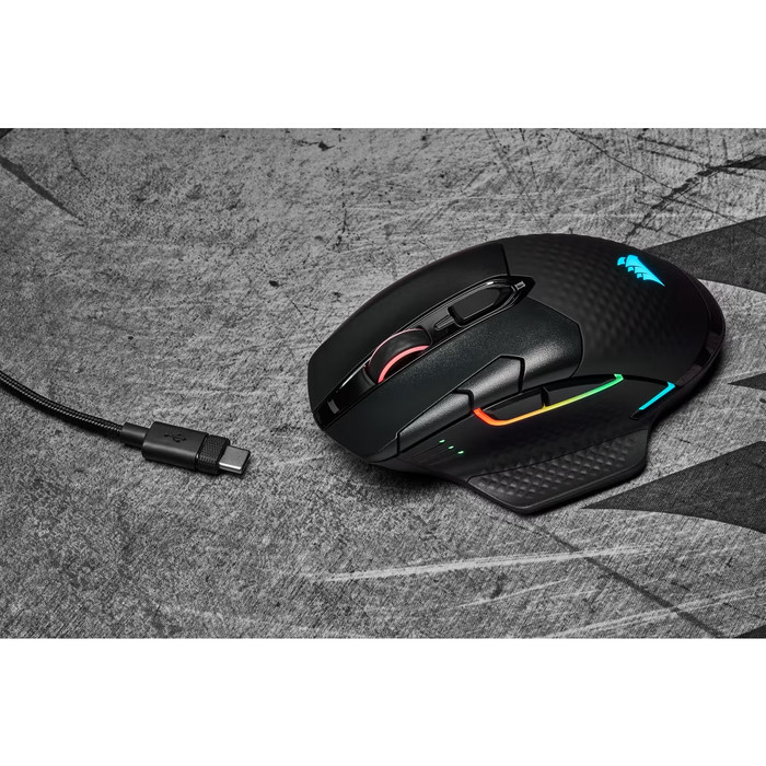 Corsair Dark Core RGB Pro Kabellose Gaming-Maus produkt in gebrauch
