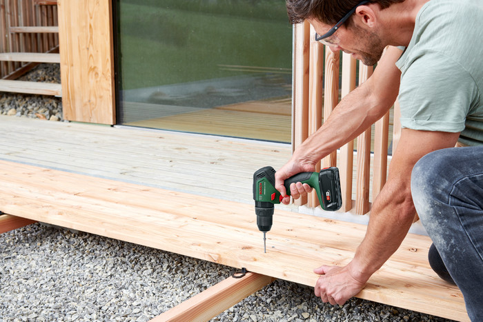 Bosch UniversalImpact 18V-60 + Bosch SystemBox S product in use