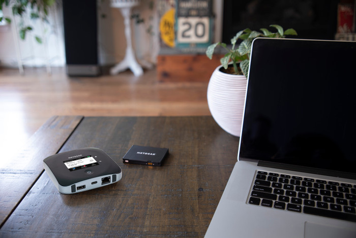 Netgear Nighthawk M1/M2 Akku produkt in gebrauch