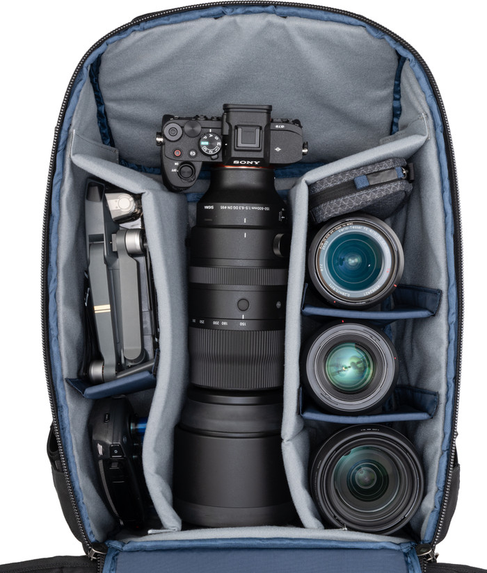 Think Tank DarkLight Reiserucksack 25L Schwarz innen