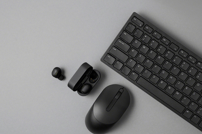 Sony WF1000XM6B Schwarz produkt in gebrauch