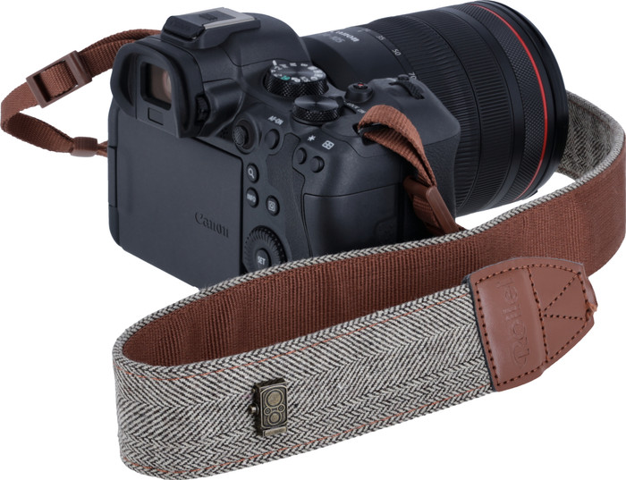 Rollei Camera Strap Brown product in use
