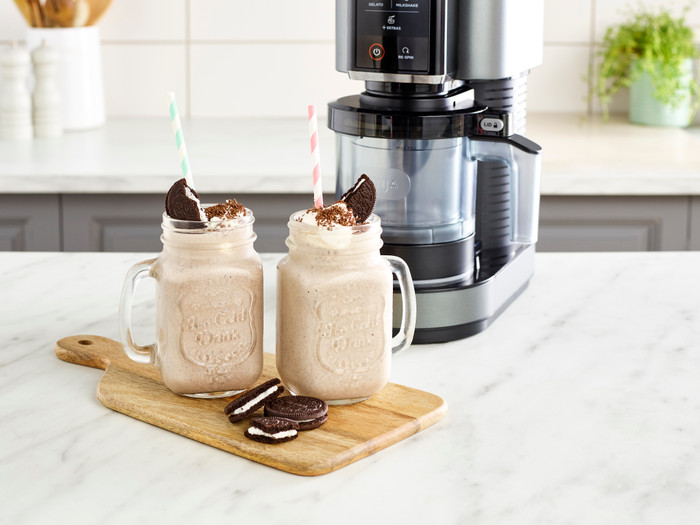 Ninja CREAMi NC300EU product in use