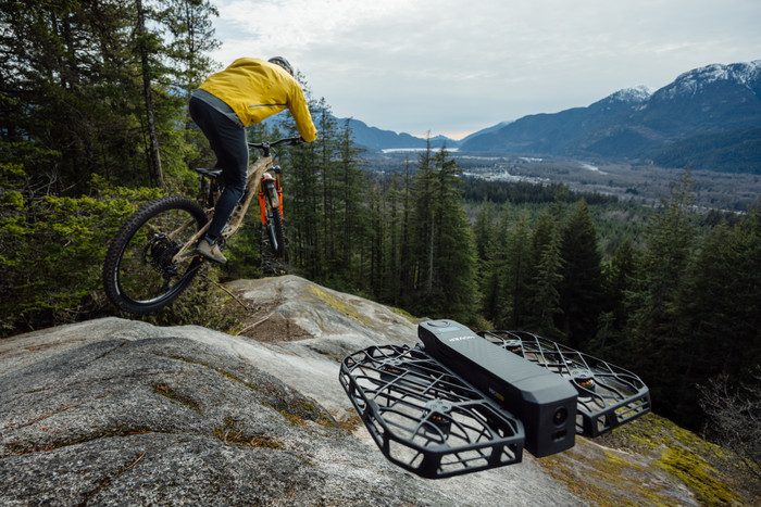 HoverAir X1 PRO Retail Combo produkt in gebrauch