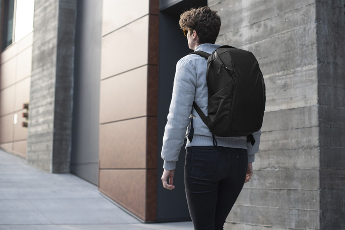 Peak Design Everyday Backpack 20L Zip v3 Black produkt in gebrauch