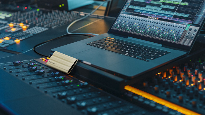 Samsung T7 Shield 1TB Schwarz visueller lieferant