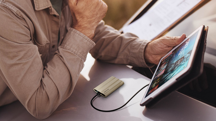 Samsung T7 Shield 1TB Blue visual supplier