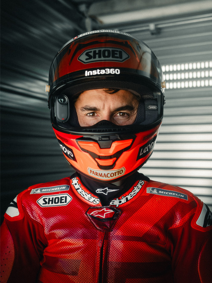 Insta360 Go 3S Motorrad-Set mit helmintegrierter POV-Halterung produkt in gebrauch