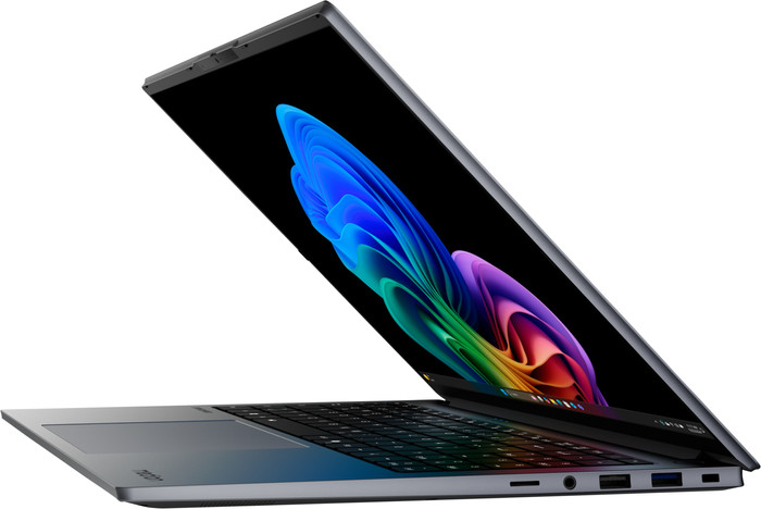 Medion SPRCHRGD 16 S1 OLED - 62743 - 16" - Intel Core Ultra 5 - 32GB RAM/512GB SSD rechte seite