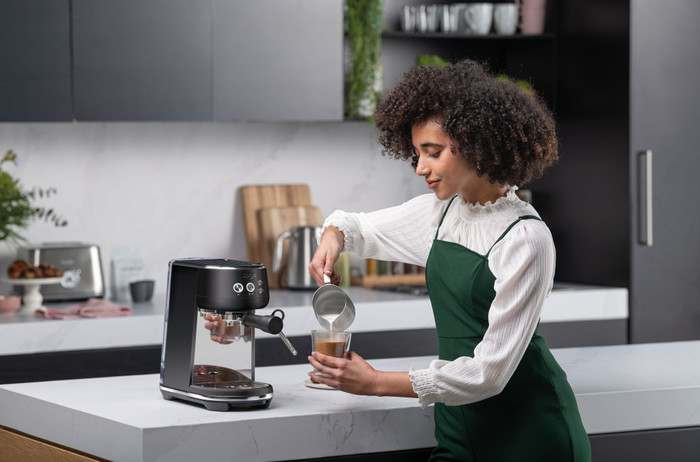 Sage the Bambino Black Truffle product in use