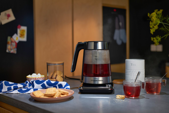 Russell Hobbs Attentiv 26200-70 product in use