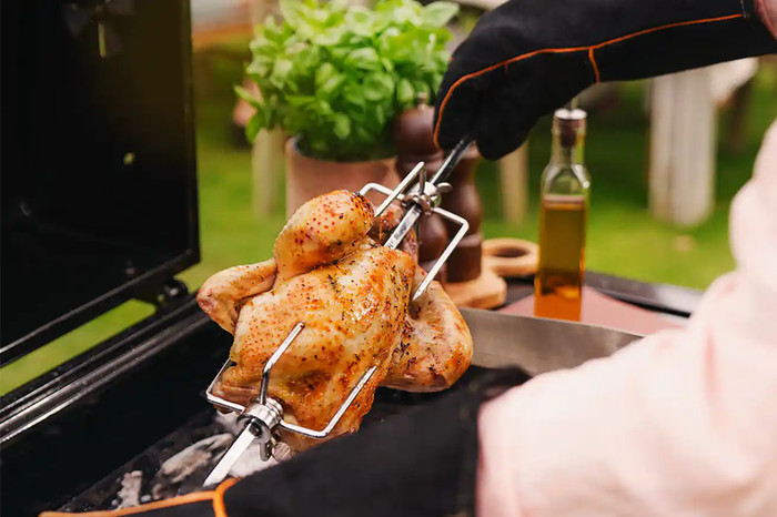 Boretti Leather Barbecue Gloves product in use