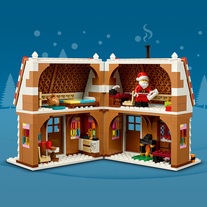LEGO Winter Gingerbread House 40809 product in use
