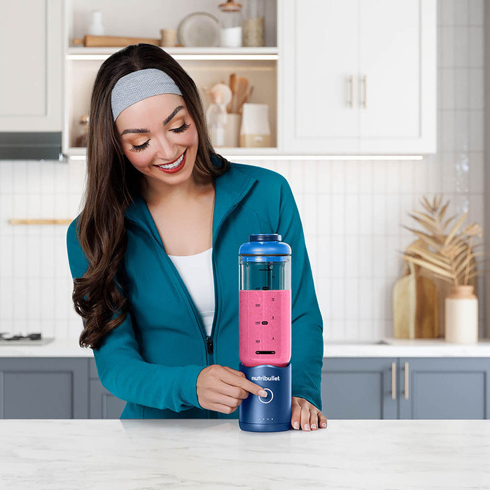 Nutribullet FLEX Blau produkt in gebrauch