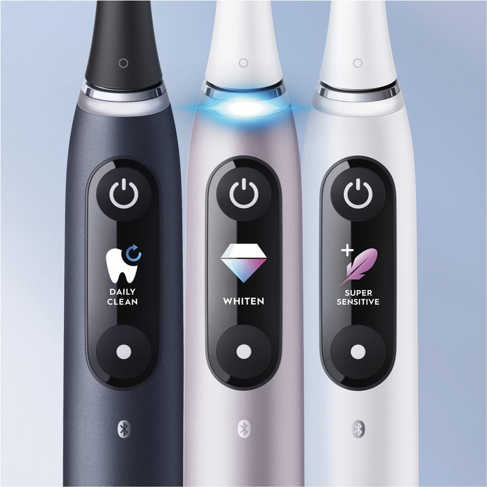 Oral-B iO 9n Rose Quartz and Onyx Black Duo Pack Special Edition detail