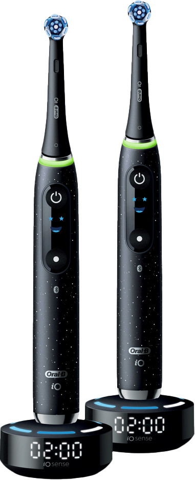 Oral-B iO 10 Schwarz und Schwarz Doppelpack + 4 Aufsteckbürsten vorne