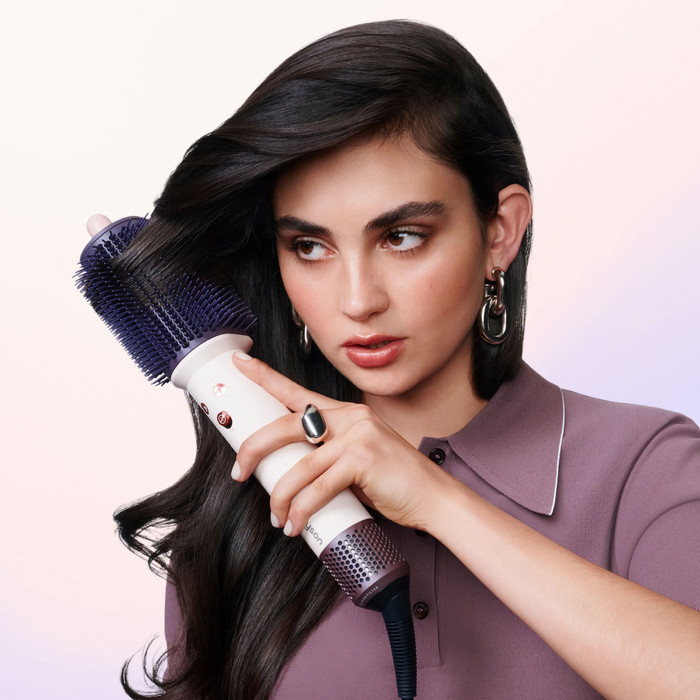Dyson Airsmooth Ceramic Pink produkt in gebrauch