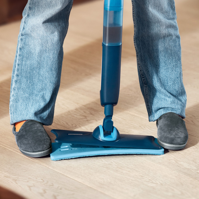 Philips OneUp Mopping Pad XV1883/10 product in use