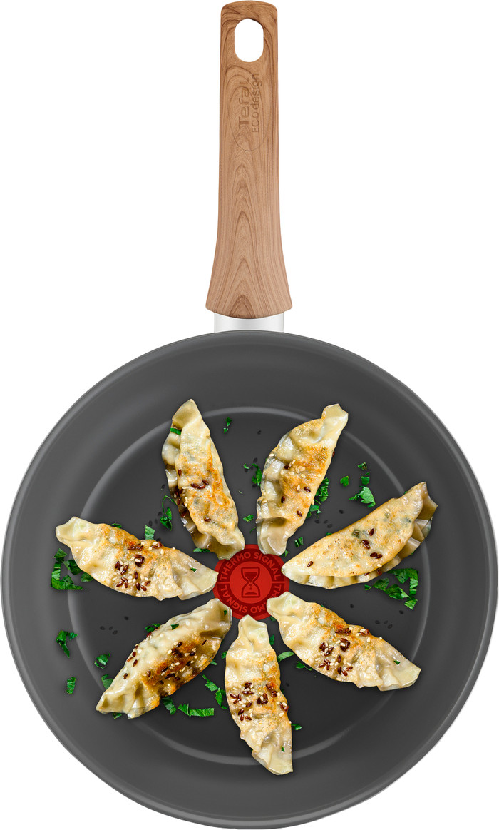 Tefal Renew Keramik Bratpfannenset 24 + 28 cm + Schmorpfanne 24 cm produkt in gebrauch