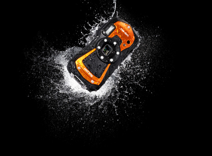 Ricoh WG-80 Orange product in use